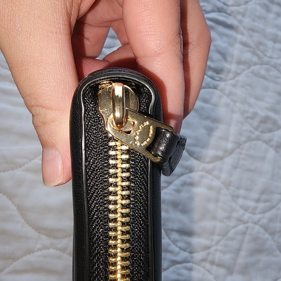 Coach Quilted Black Wallet with Gold Logo - Picture 3 of 4